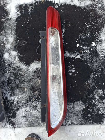 Фонарь правый Ford Focus 2 хэтчбек рестайлинг qqdb