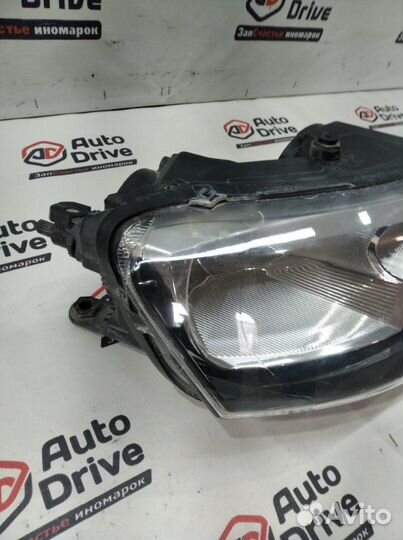 Фара галогеновая правая Skoda Rapid 2019