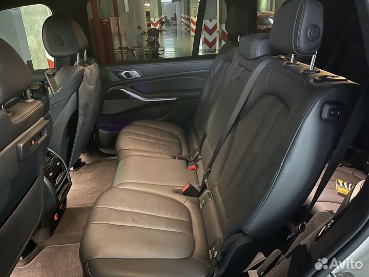 BMW X7 3 AT, 2021, 14 700 км