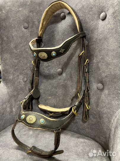 Оголовье для лошади (уздечка)