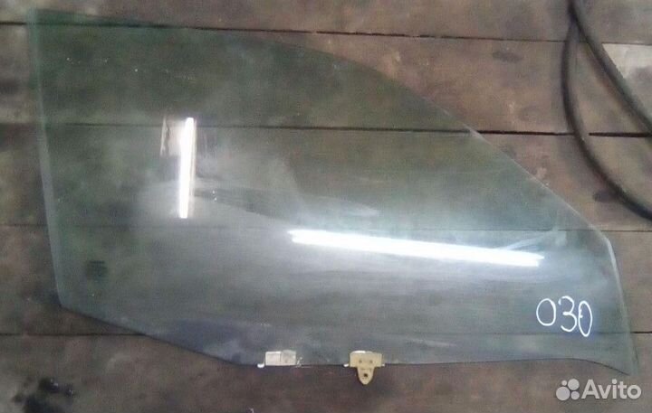 Стекло передней левой правой двери Primera P11