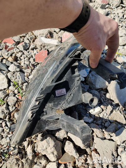 Противотуманная фара левая Opel Astra j