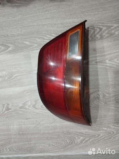 Фонарь задний Toyota Vista SV40
