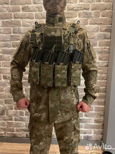 Бронежилет плитник с подсумками anafarta