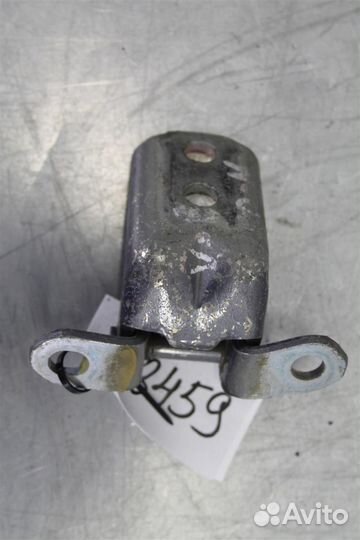 Петля двери задней левой нижняя Nissan Qashqai J10