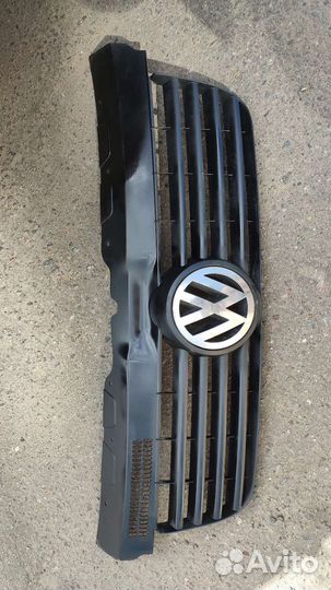 Решетка радиатора Volkswagen Transporter T5