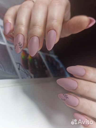 Мастер маникюра и педикюра