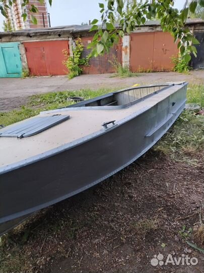 Продам лодку прогресс 2м+ветерок 8 торг уместен