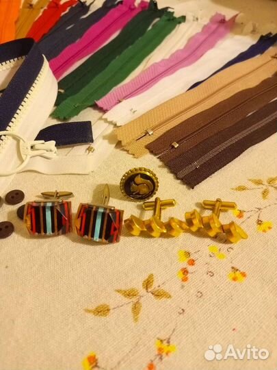 Молнии, пуговицы и запонки
