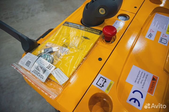 Штабелер самоходный 1.5т