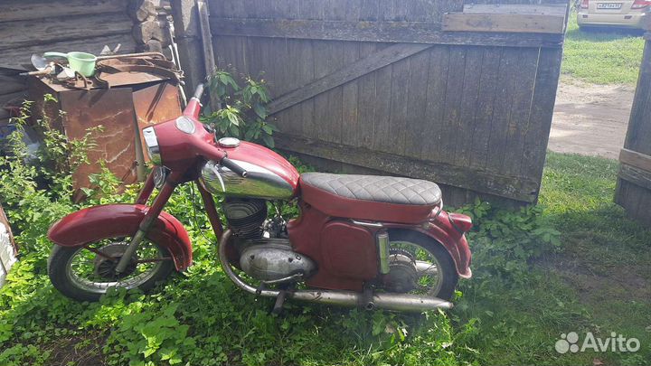 Ява 250