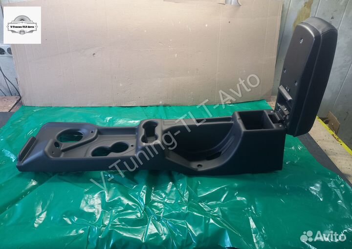 Подлокотник-тоннель 