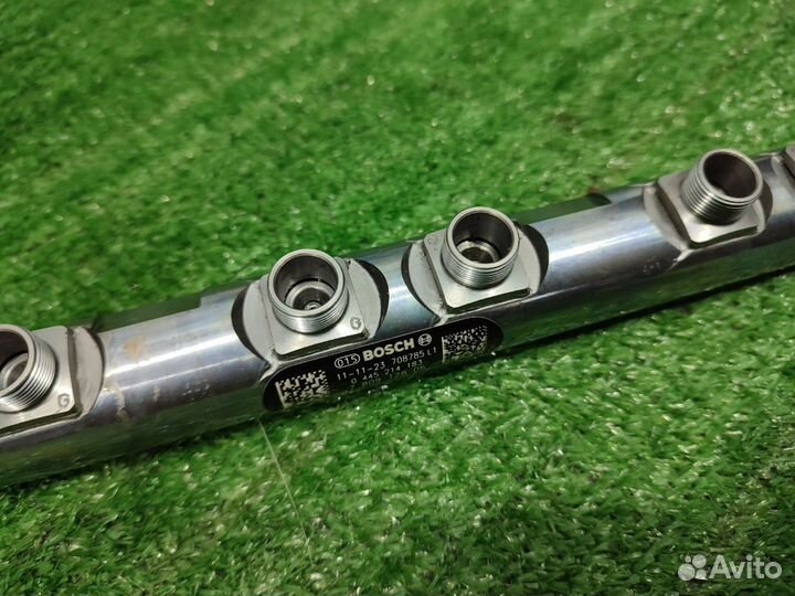 Топливная рампа BMW 5 F10 F11 (Дорест.) F10 2012