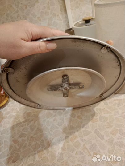 Тортовница вращающаяся