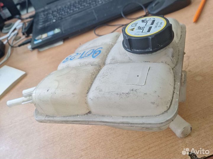 Бачок Форд Фокус 2 дизель 1.6