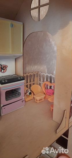 Домик кукольный