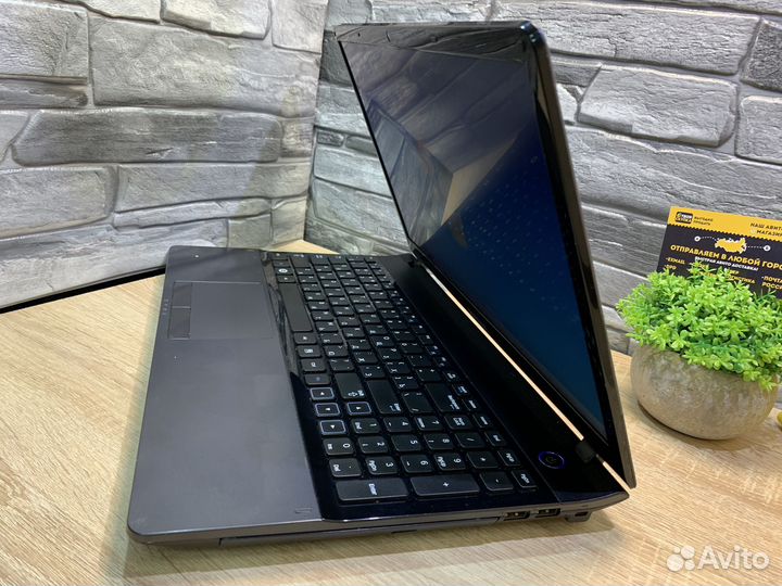 М.23981 Samsung i3(2th) 4х2,30 GHz /4/SSD64 GB