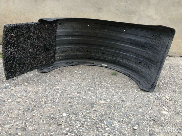 Крыло заднее