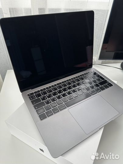 Macbook air 13 2019 retina 256gb