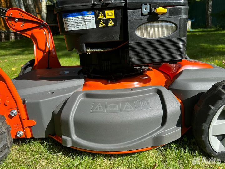 Новая газонокосилка Husqvarna LB348V