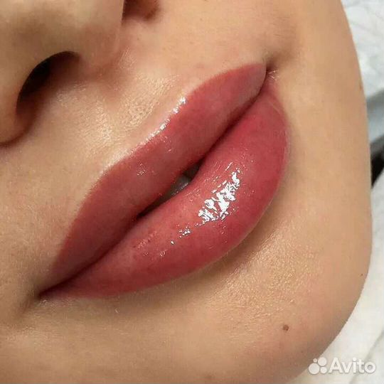 Мастер перманентного макияжа