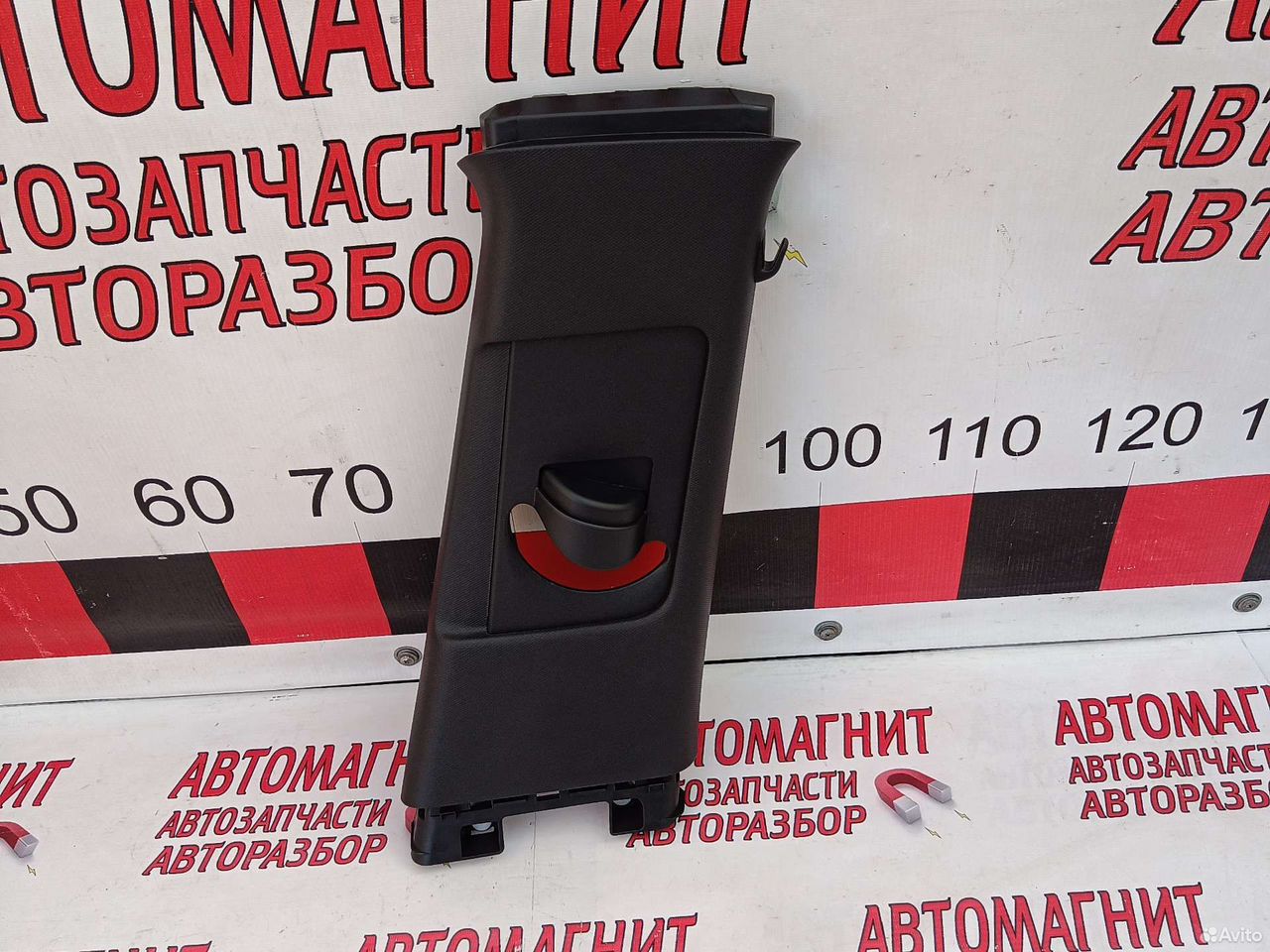 Обшивка центральной стойки правая Джили Кулрей