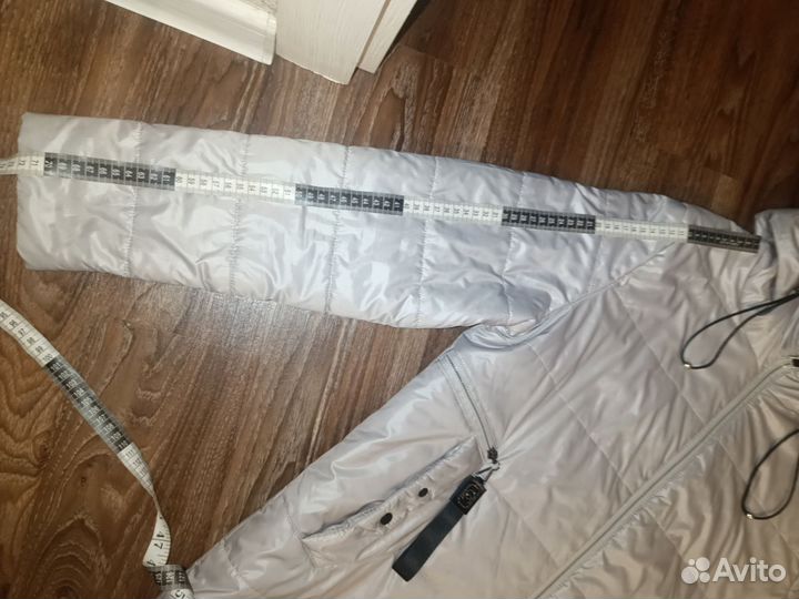 Демисезонная женская куртка 52 размер