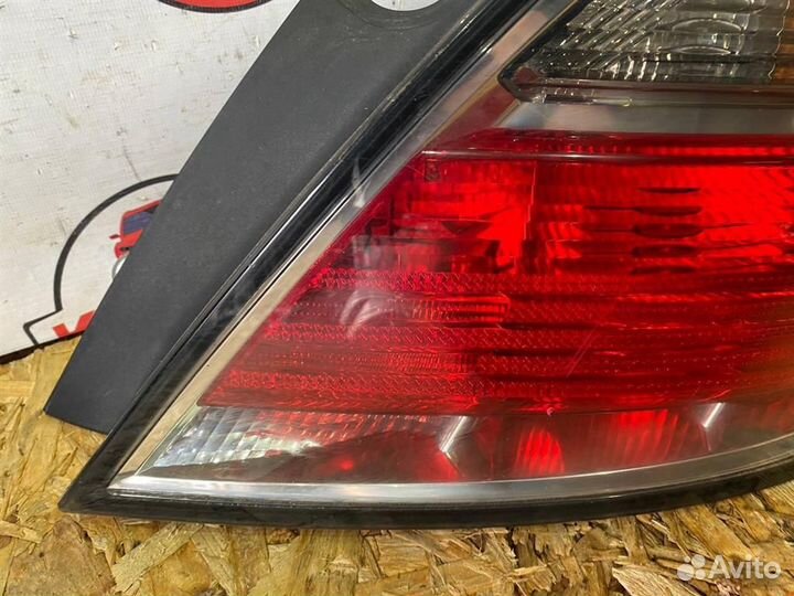 Фонарь задний правый Opel Astra H