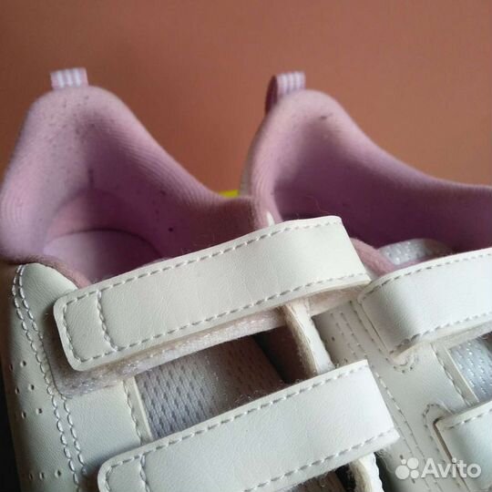 Кеды adidas для девочки