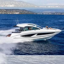 Моторная яхта Beneteau Gran Turismo 36