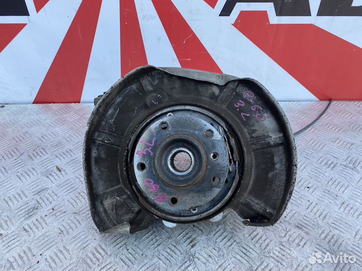 Цапфа задняя левая BMW E60