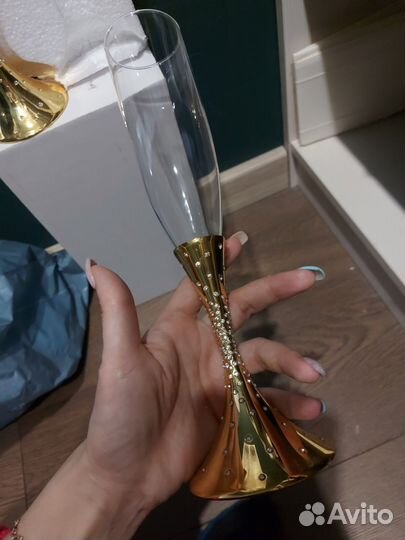 Свадебные бокалы золотые для шампанского