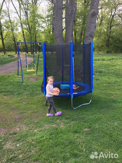 Батут с защитной сеткой 