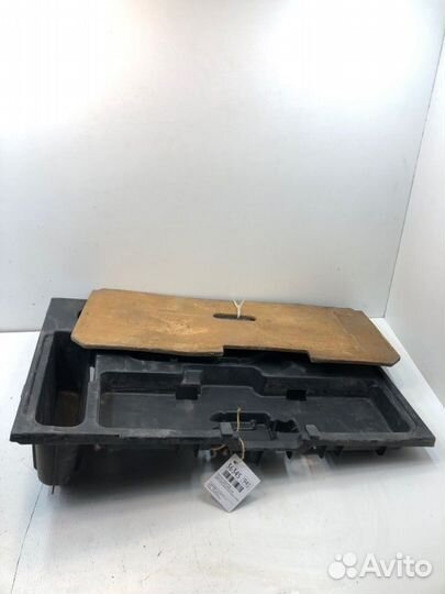 Ящик для инструментов Toyota Vitz NCP15 2nzfe 1999