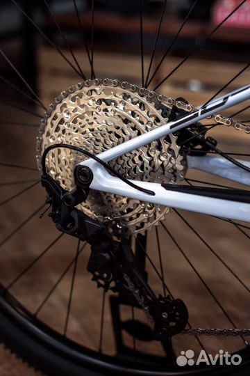 Велосипед Superior XF 929 RC Gloss White/Hologram