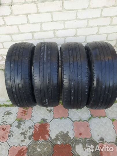 Bridgestone Dueler A/T 215/60 R17 96H