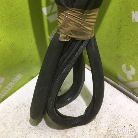 Уплотнитель двери Фольксваген Пассат Б6