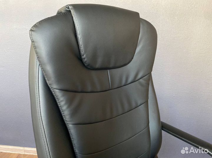 Компьютерное кресло. Кресло руководителя