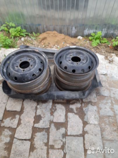 Диски штампы r16 на Ниву