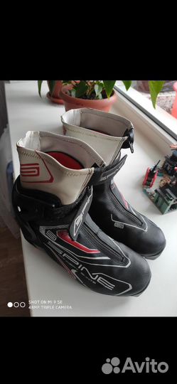 Лыжные ботинки коньковые 38 размер