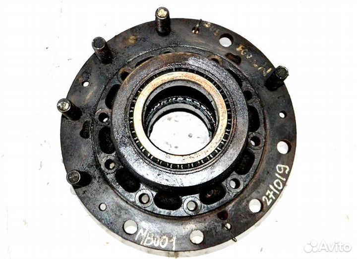 Ступица ведущего моста дисковые тормоза, правая me