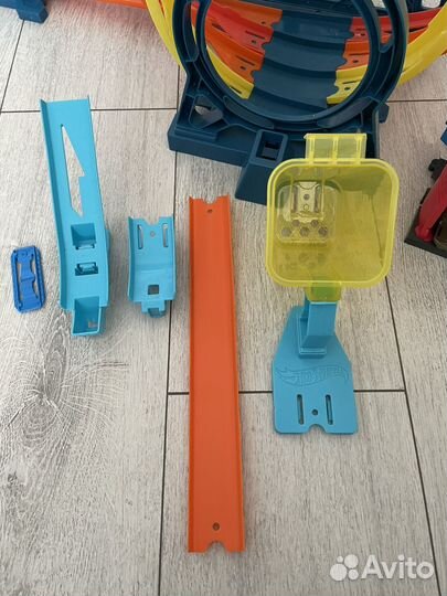 Hot wheels трек