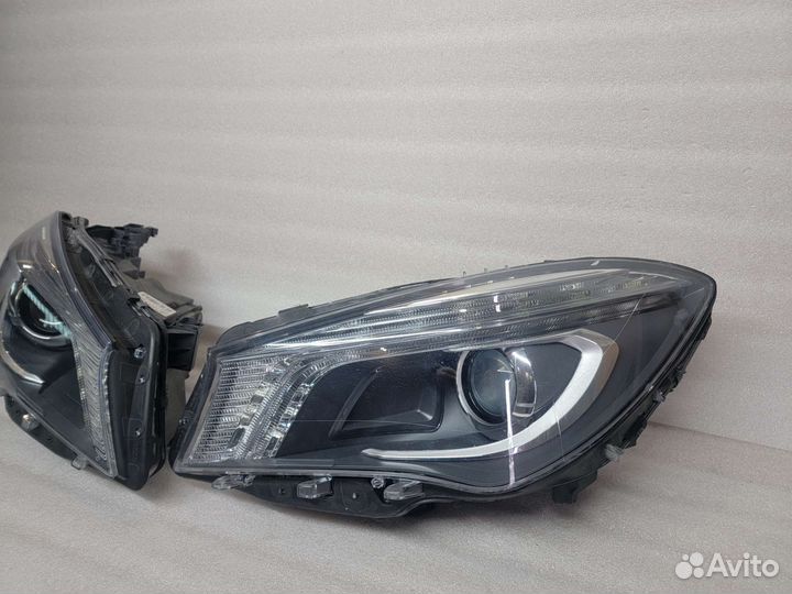 W117 Mercedes C117 CLA фара правая левая Bixenon
