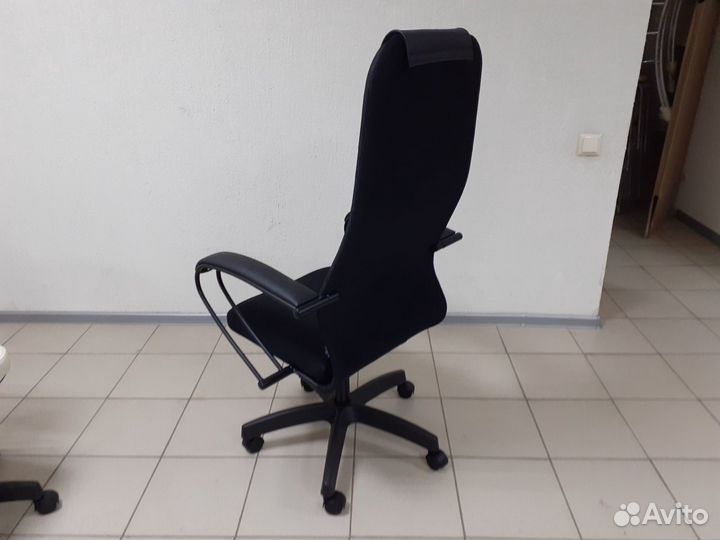Компьютерное кресло