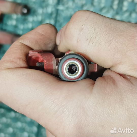 Форсунка топливная Nissan Almera n16 QG15DE