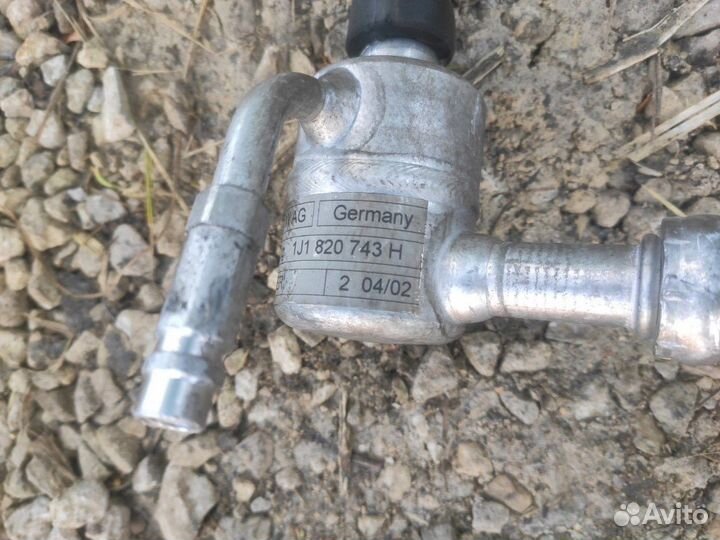 Трубка (шланг) кондиционера Volkswagen Golf 4 1J