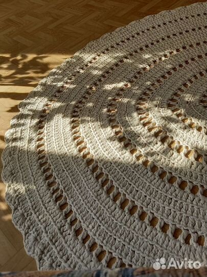 Ковер вязаный