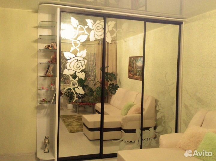 Шкаф с зеркалом индивидуальный подход