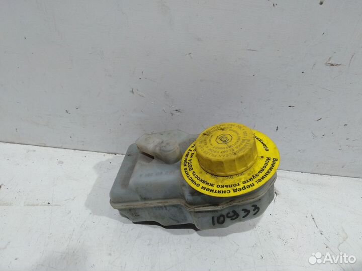 Бачок главного тормозного цилиндра Polo Sed 11