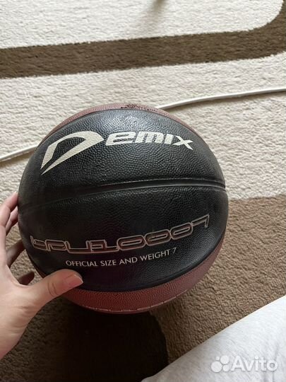 Баскетбольный мяч